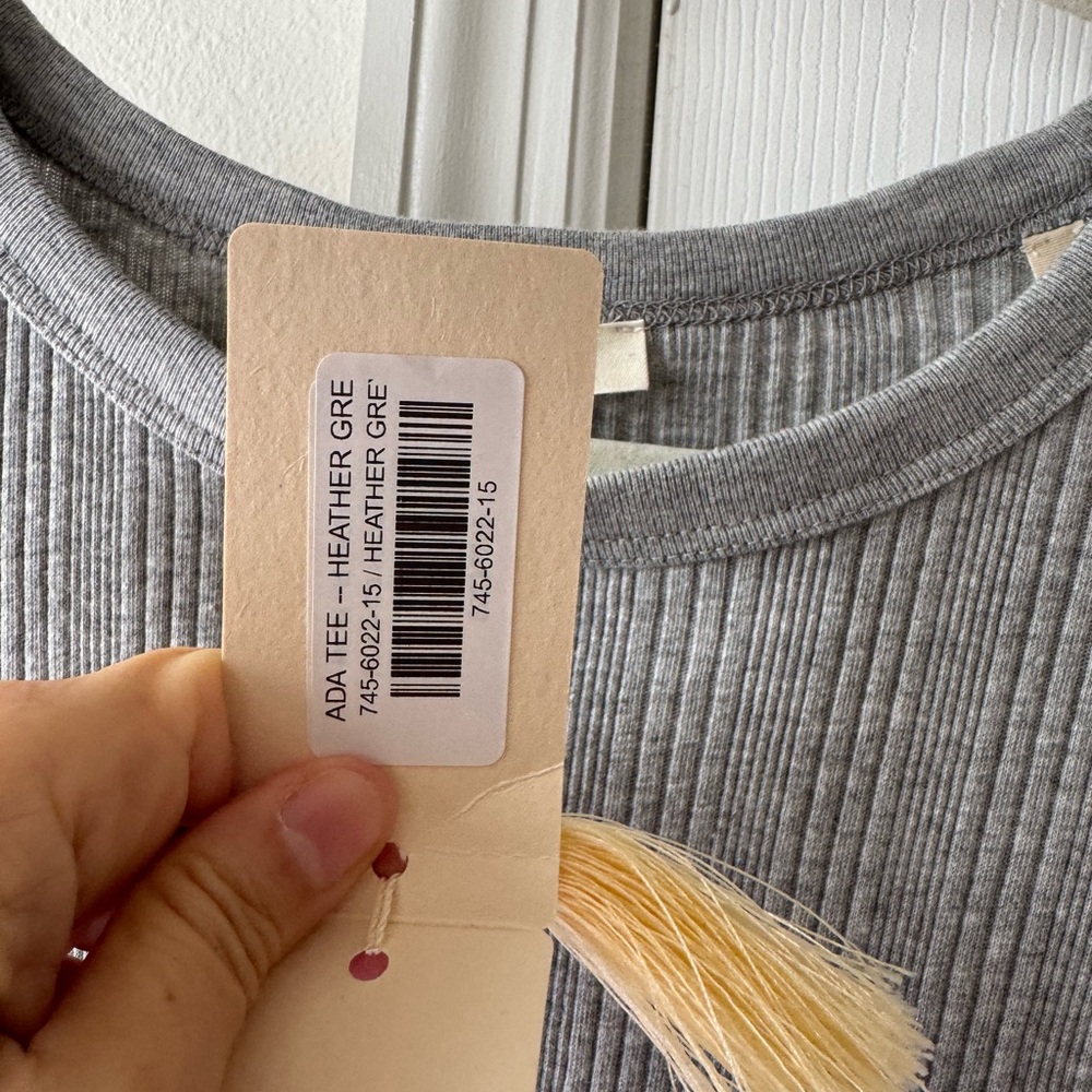 Doen “Ada” Gray Ribbed Knit Tee (XL) NWT 😍 - Picture 3 of 5